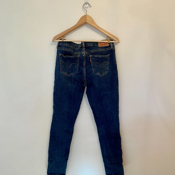 Mid Blue Levi's 711 Jeans - Picture 4 of 4